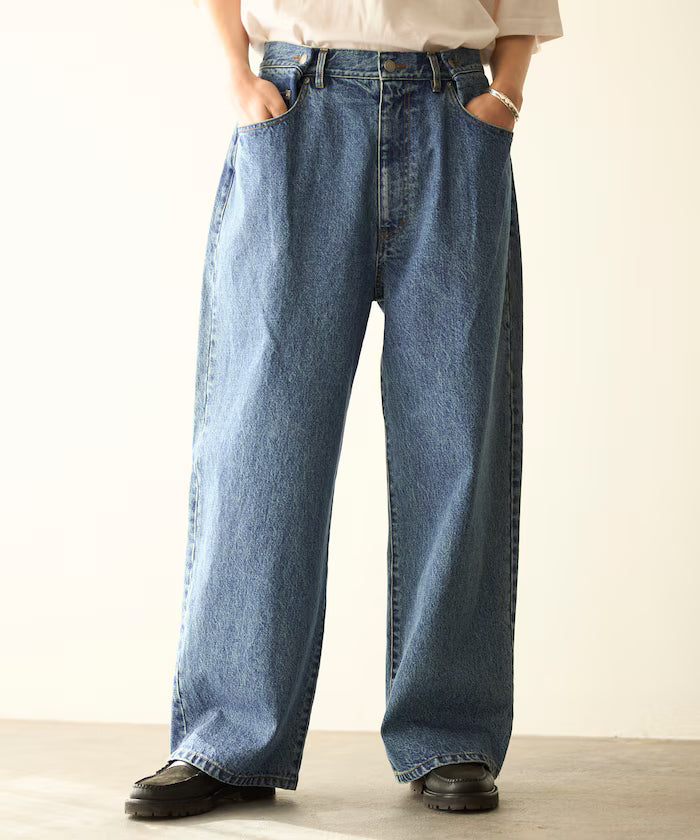 Design Tuck Japan Denim / Wide Silhouette