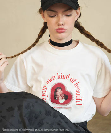 Marilyn Monroe Short Sleeve Heart Photo T-Shirt