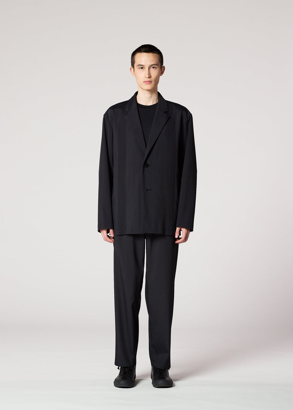 Air Pleats Black