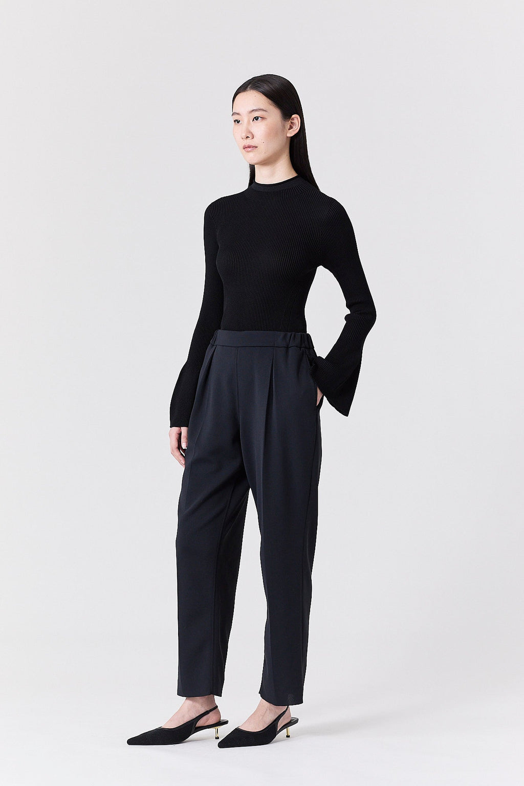 SOFT MILAN TUCK TAPERED PANTS
