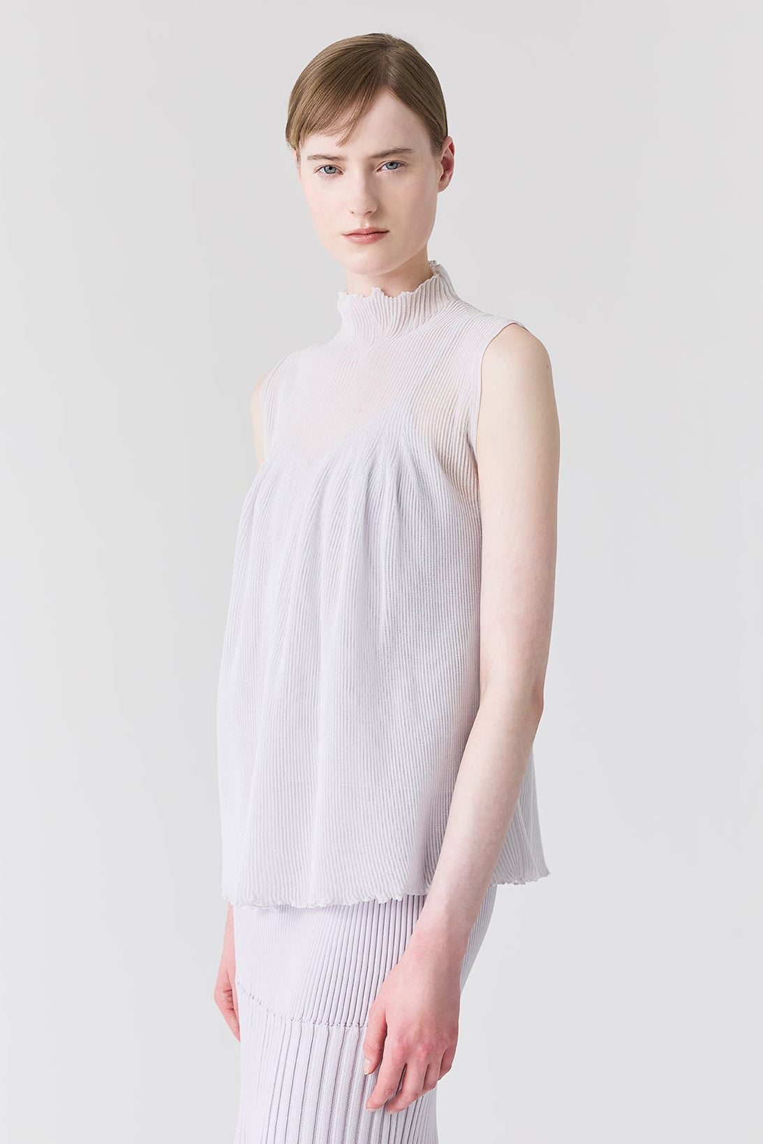 HYPHA LUCENT GLITTER SLEEVELESS BUST FLARE TOP