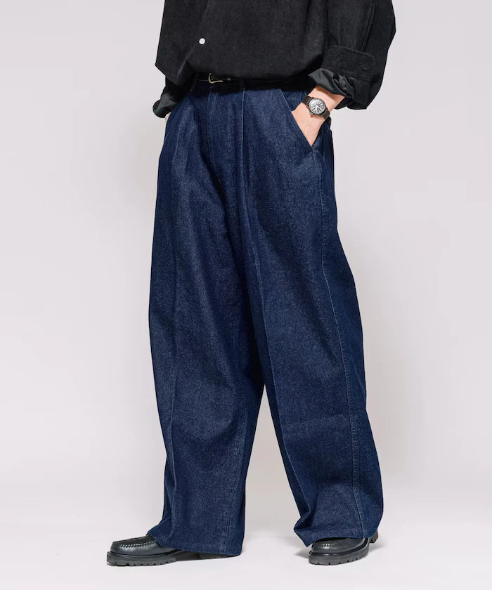 Wide Silhouette Straight Denim