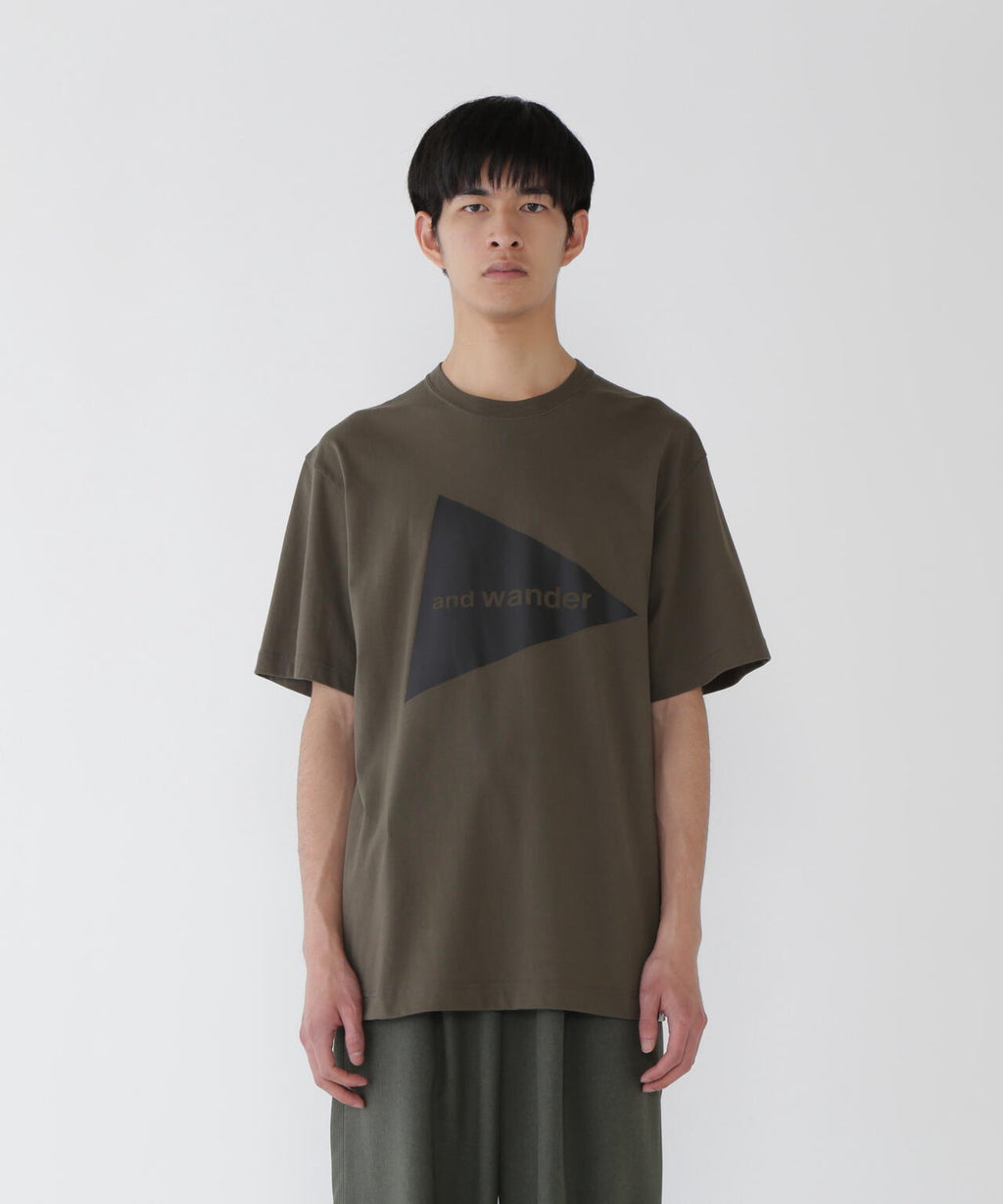and wander logo SS T