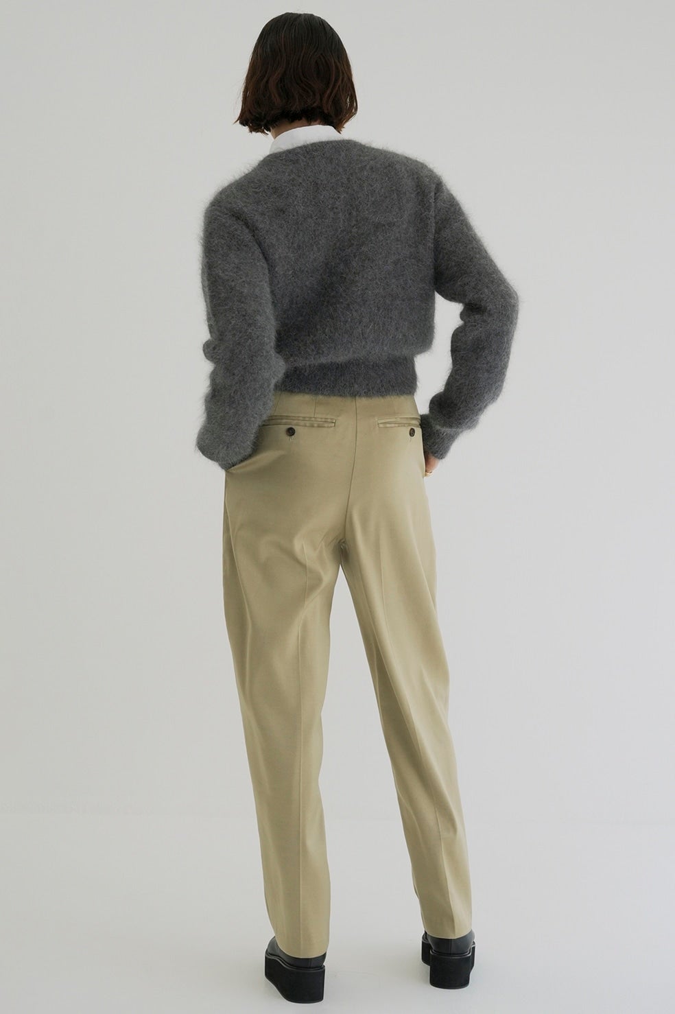 BRIGHT TWILL IN TUCK PANTS