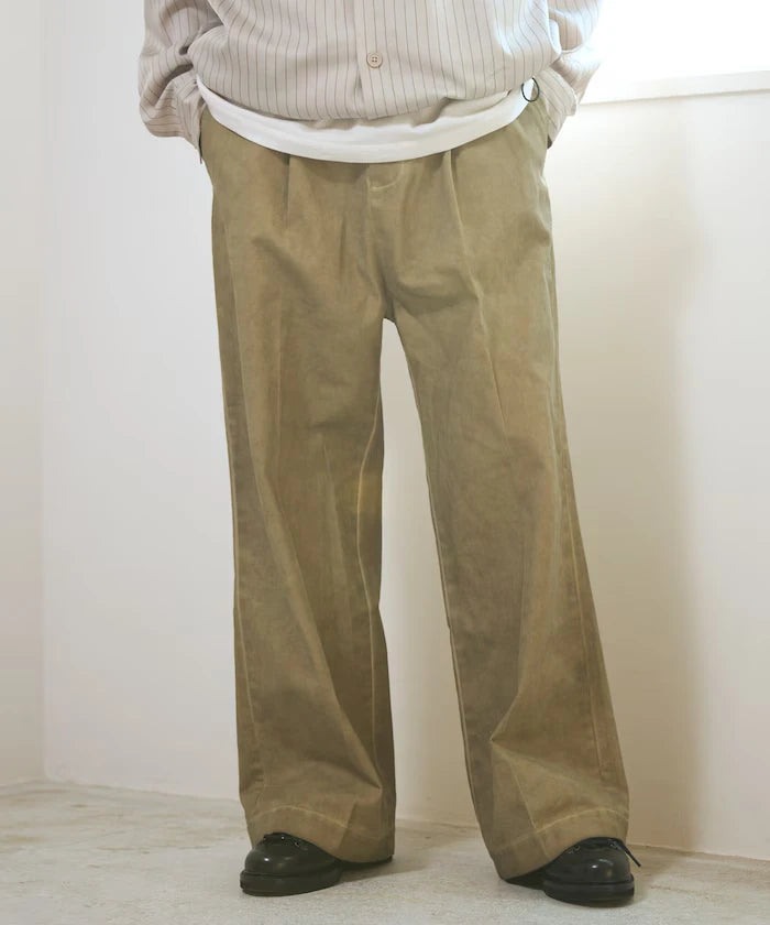 Fade processing cotton tuck wide pants