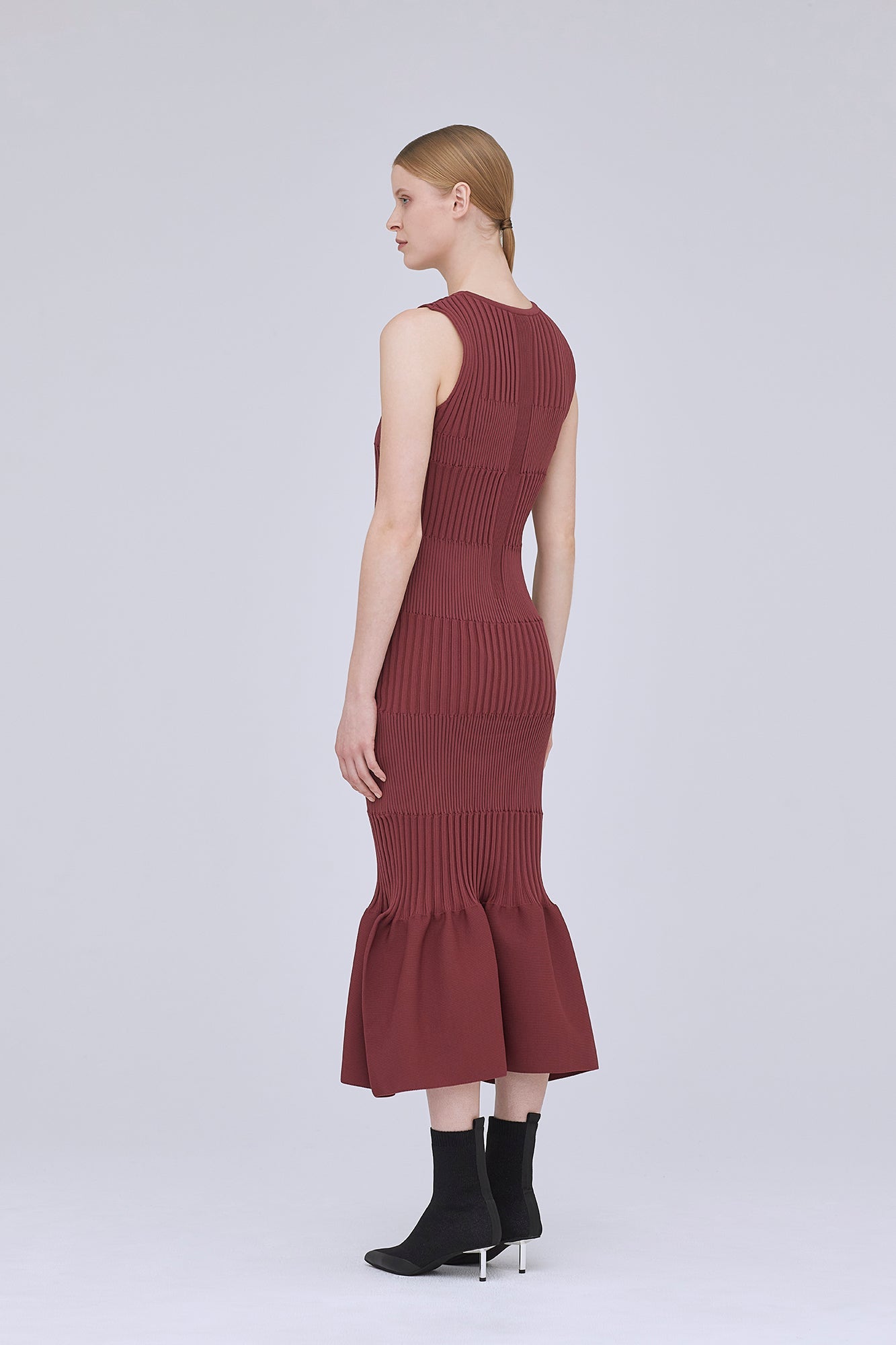 FLUTED SLEEVELESS MERMAID DRESS