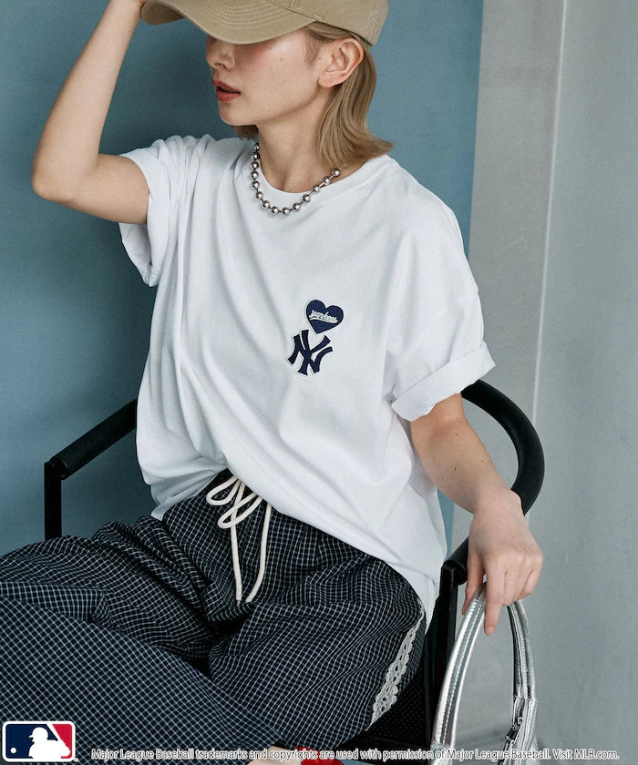 MLB One Point Heart T-Shirt