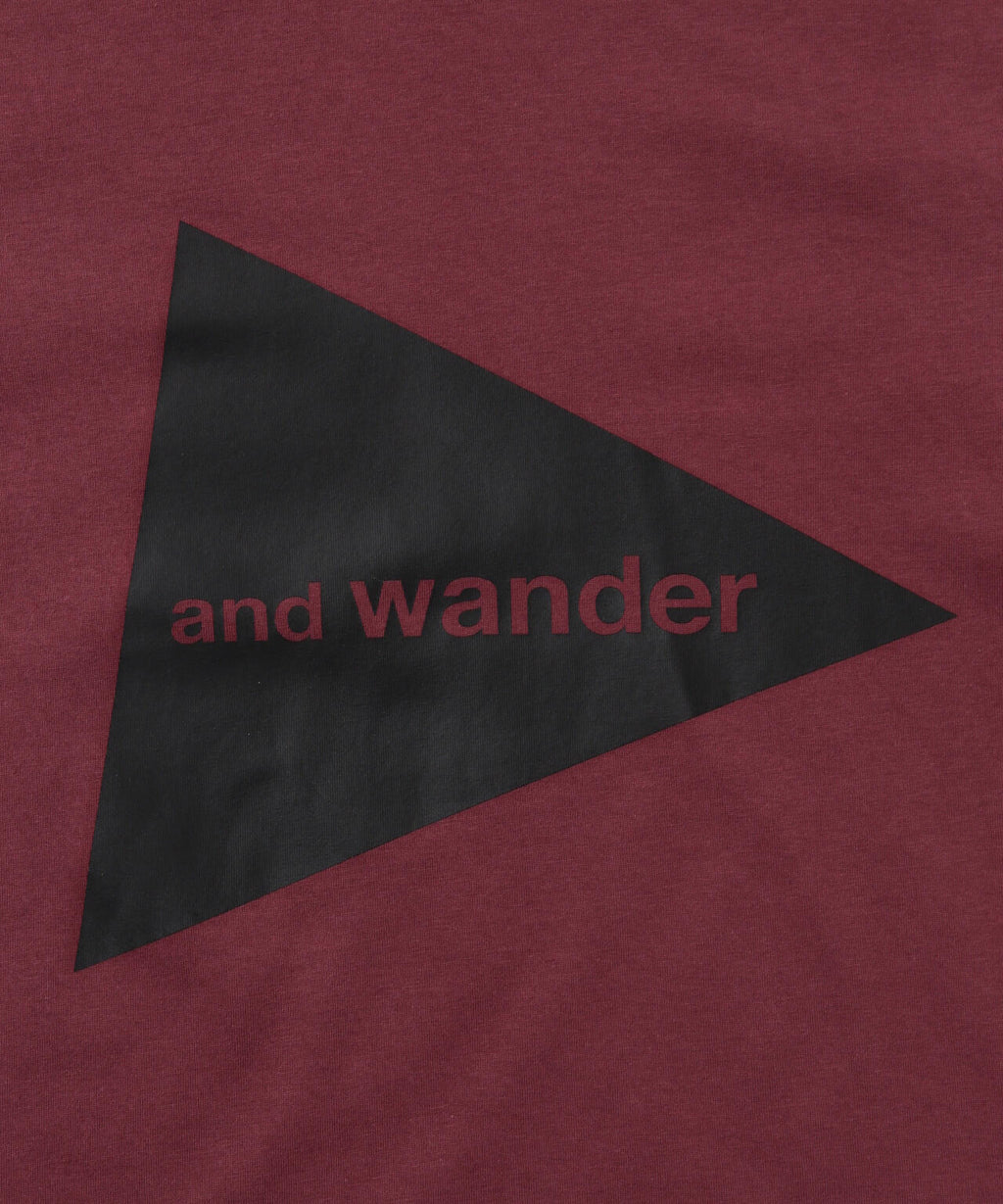 and wander logo SS T