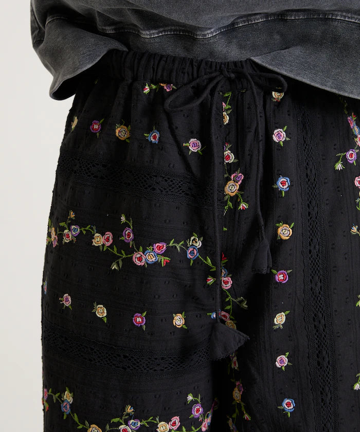 Dobby Floral Embroidery x Lace Pants
