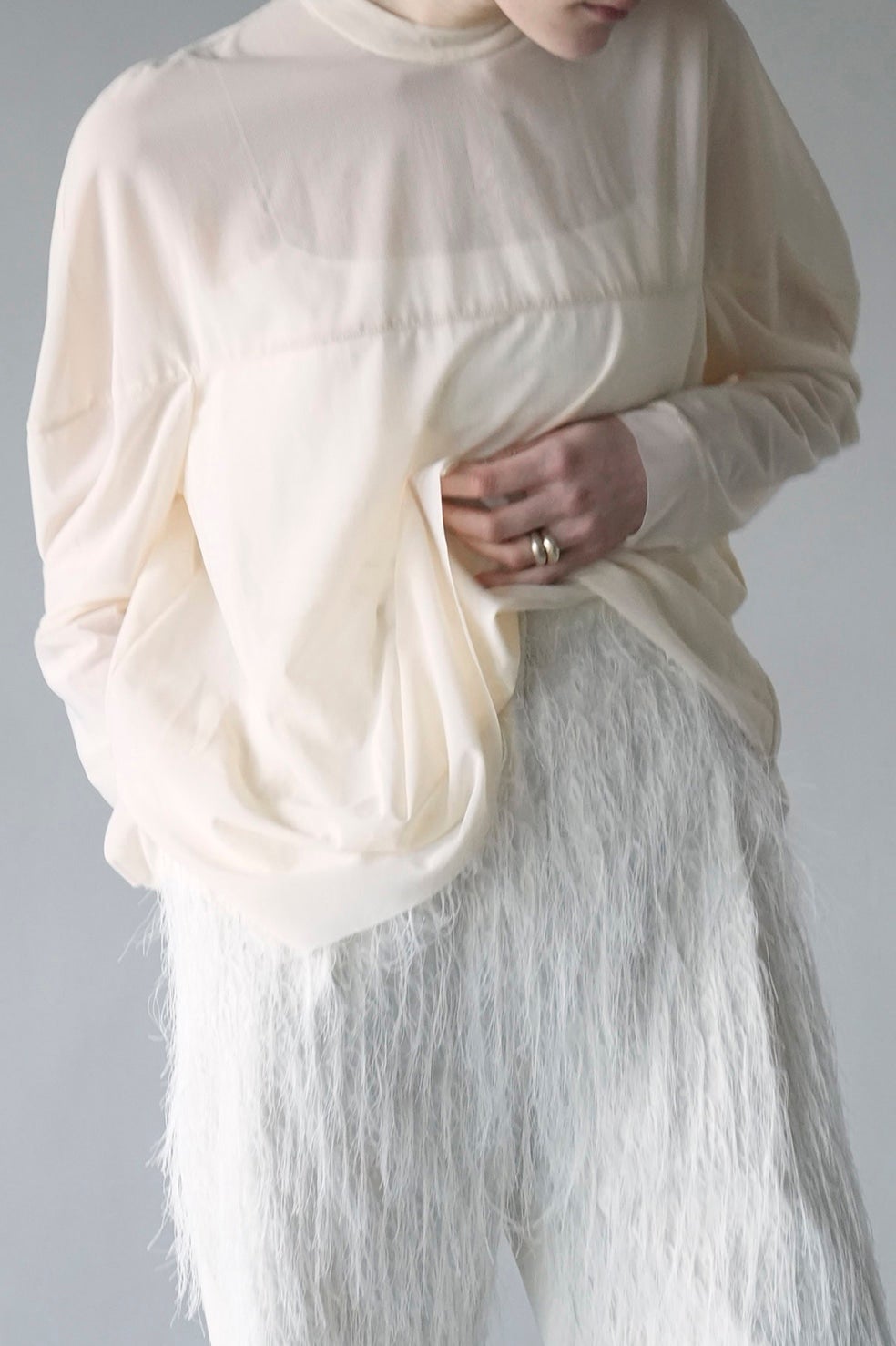 SHEER MESH CURVE SLEEVE TOPS