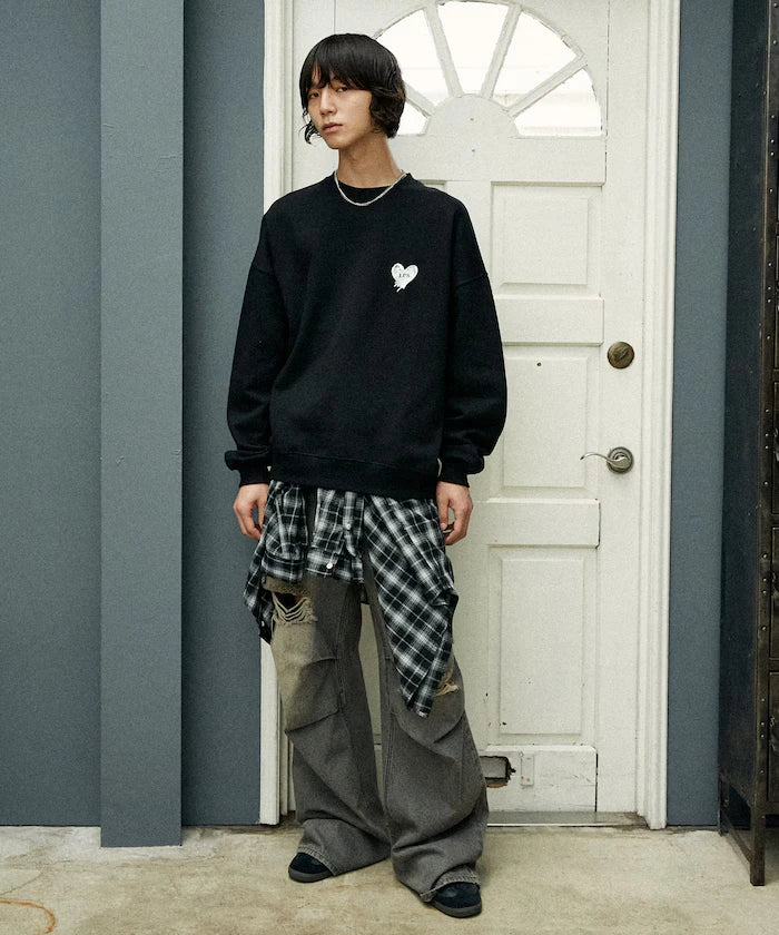 LOVE POP STUDIO HEART LOGO GRAPHIC SWEAT【Limited Edition】