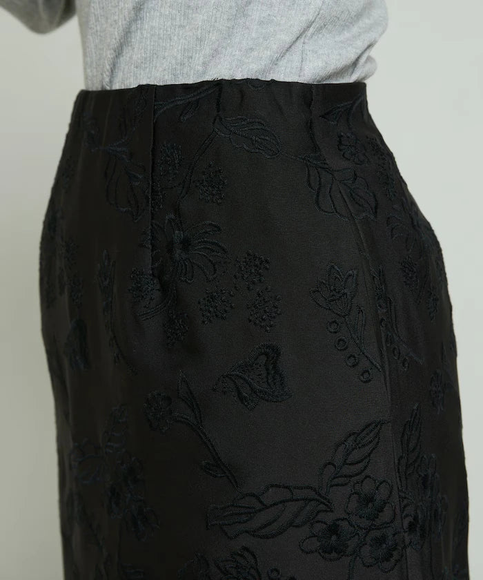 Flower Embroidery I-Line Easy Skirt