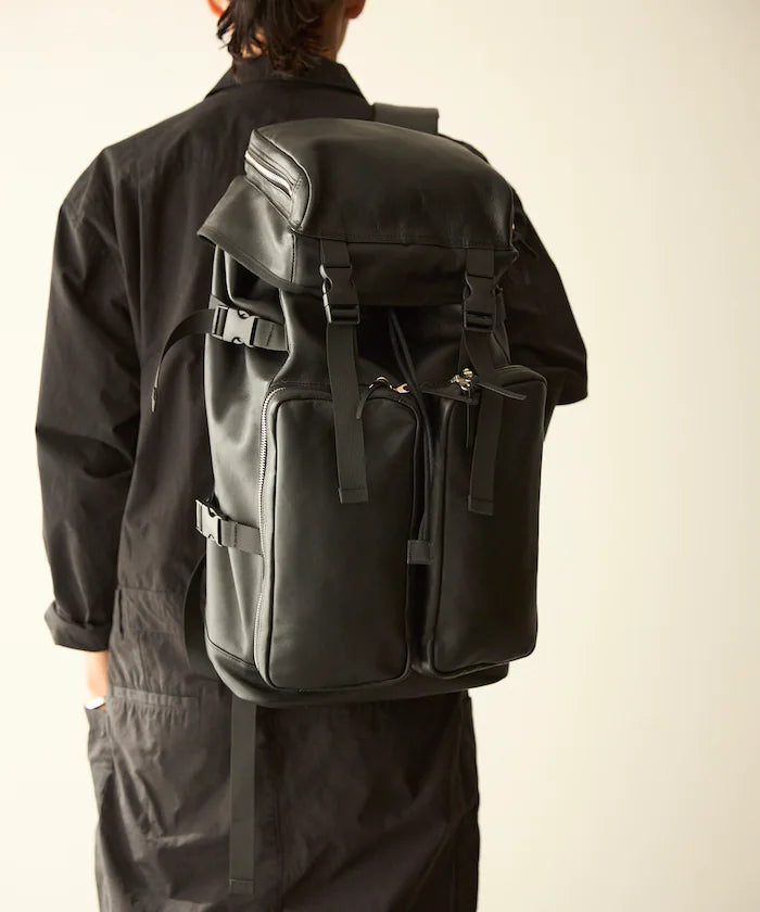 Leather Backpack L / Leather Backpack / Cowhide / Water-repellent Leather / with PC Sleeve
