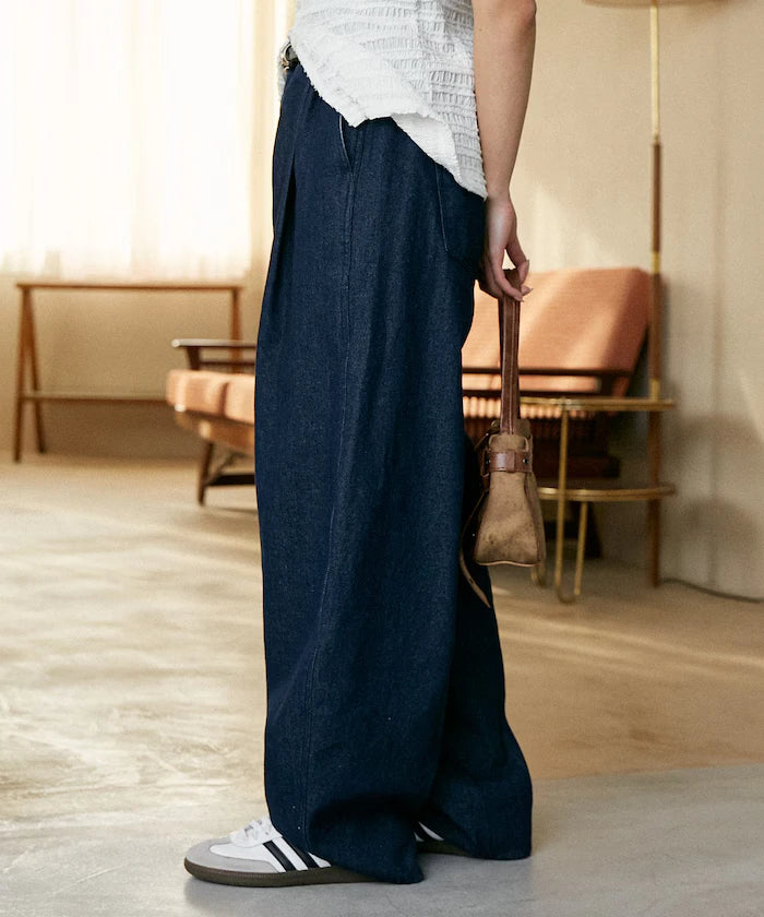 LOVE POP STUDIO Tuck Curve Pants Limited Edition