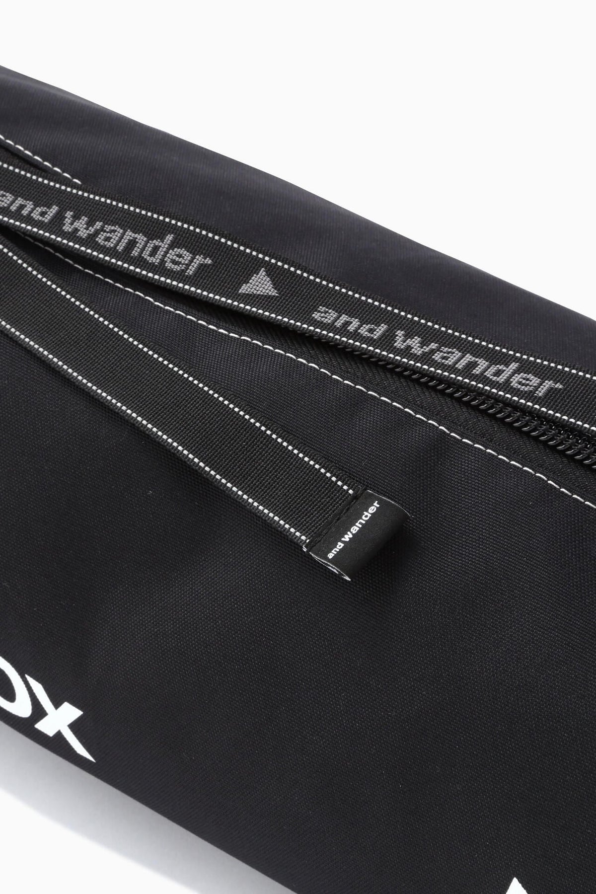 Helinox × and wander cot