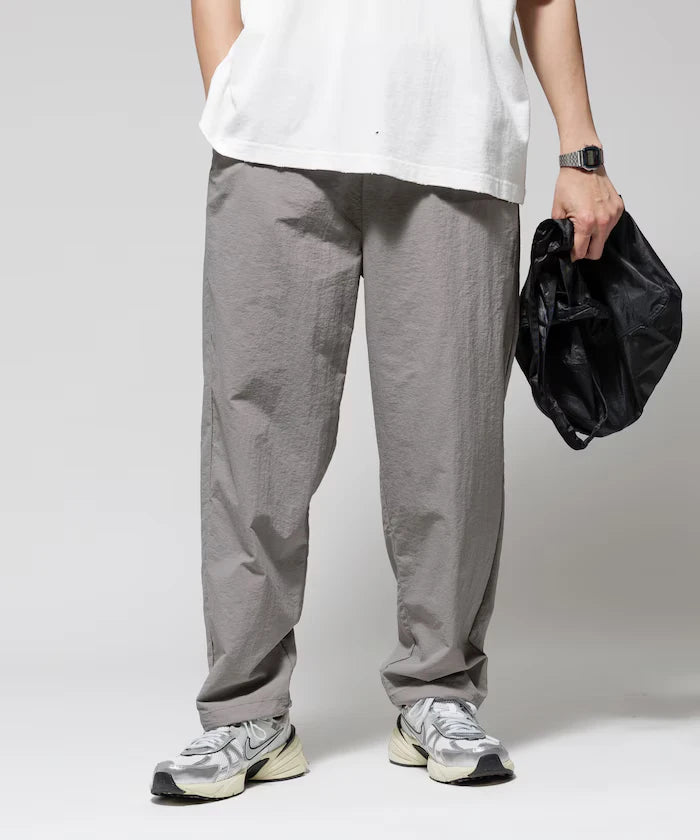 Wide Straight Nylon Track Pants / Tapered Silhouette Easy Nylon Pants