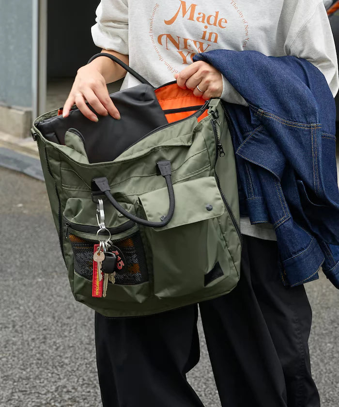 EXPANDER HELMET TOTE BAG