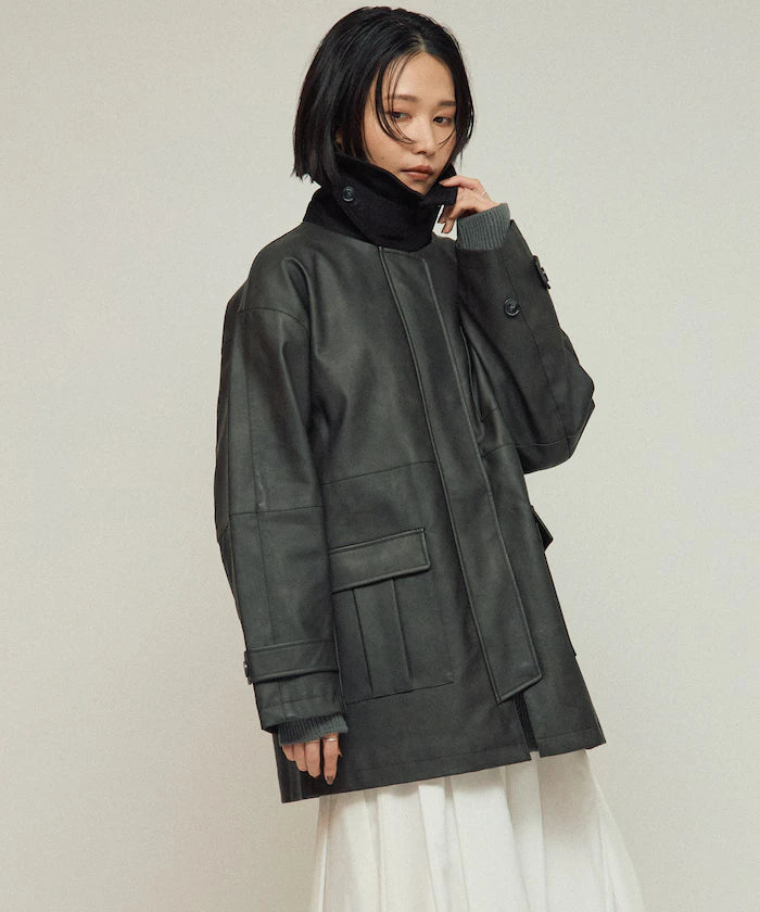 Oversized Crush Leatherette Jacket / Collar Corduroy