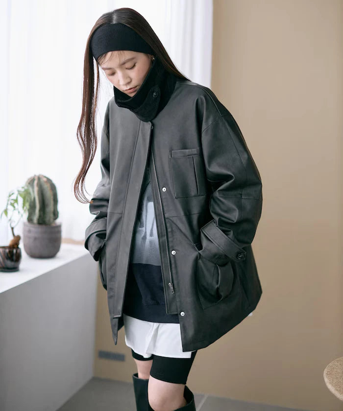 Oversized Crush Leatherette Jacket / Collar Corduroy
