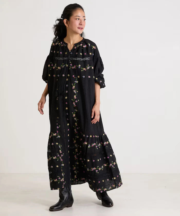 Dobby Floral Embroidery x Lace Dress