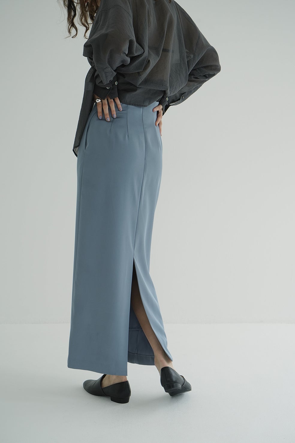 HIGH WAIST STRAIGHT SATIN SKIRT