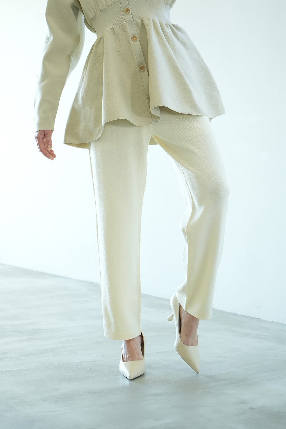 KNIT TUCK PANTS