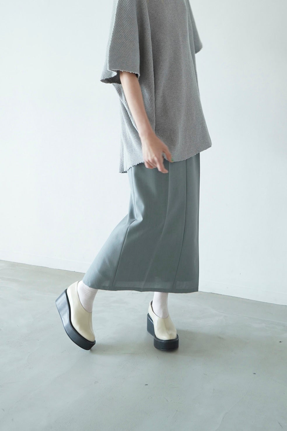 VOLUME SOLE SHOES