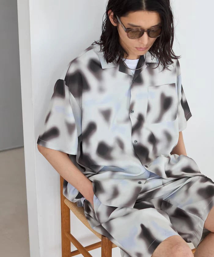 Open Collar Pattern Short Sleeve Shirt
