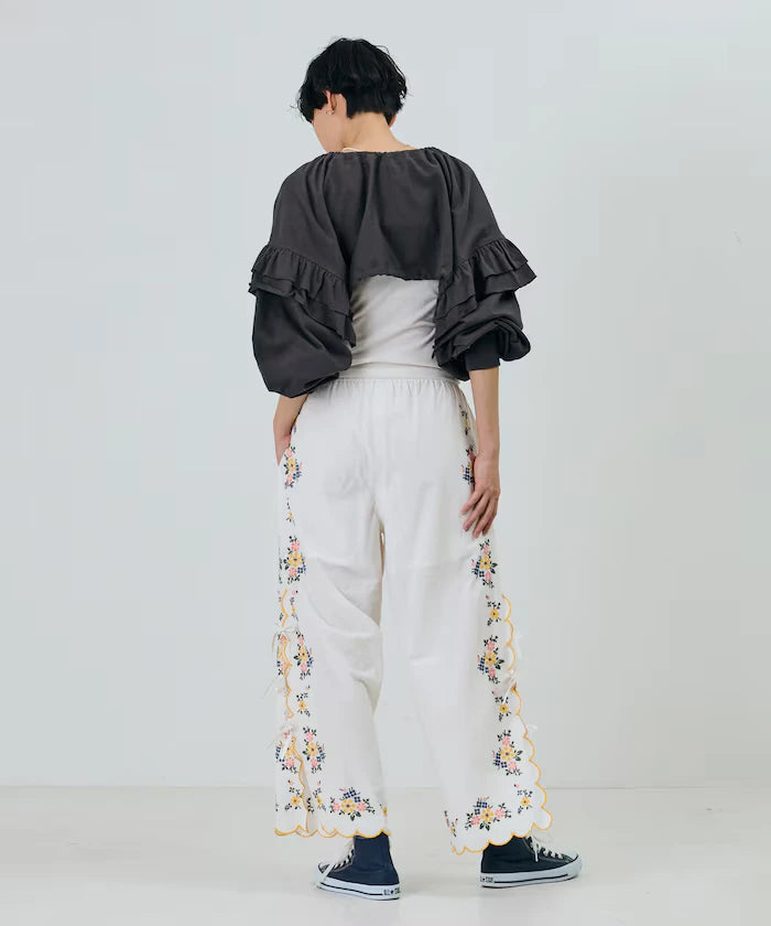 India Scallop Floral Embroidery Pants