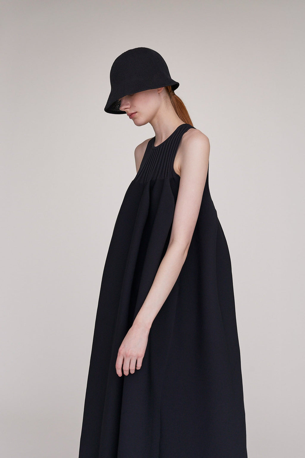 POTTERY SLEEVELESS BUST FLARE DRESS