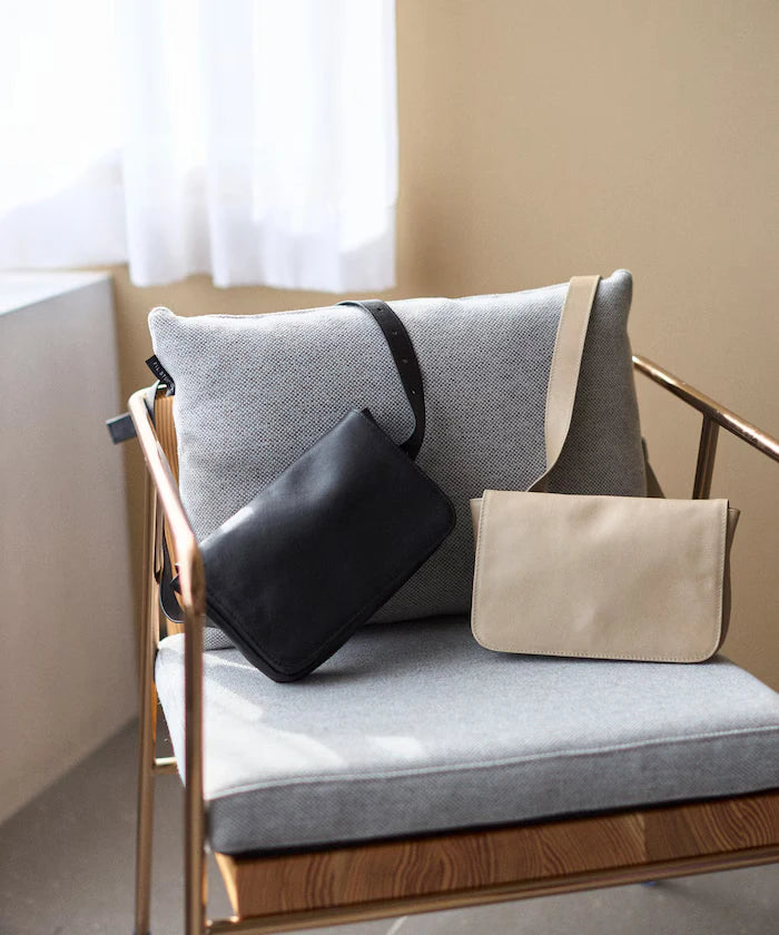 Leather Waist Pouch / Cowhide / Water-Repellent Leather