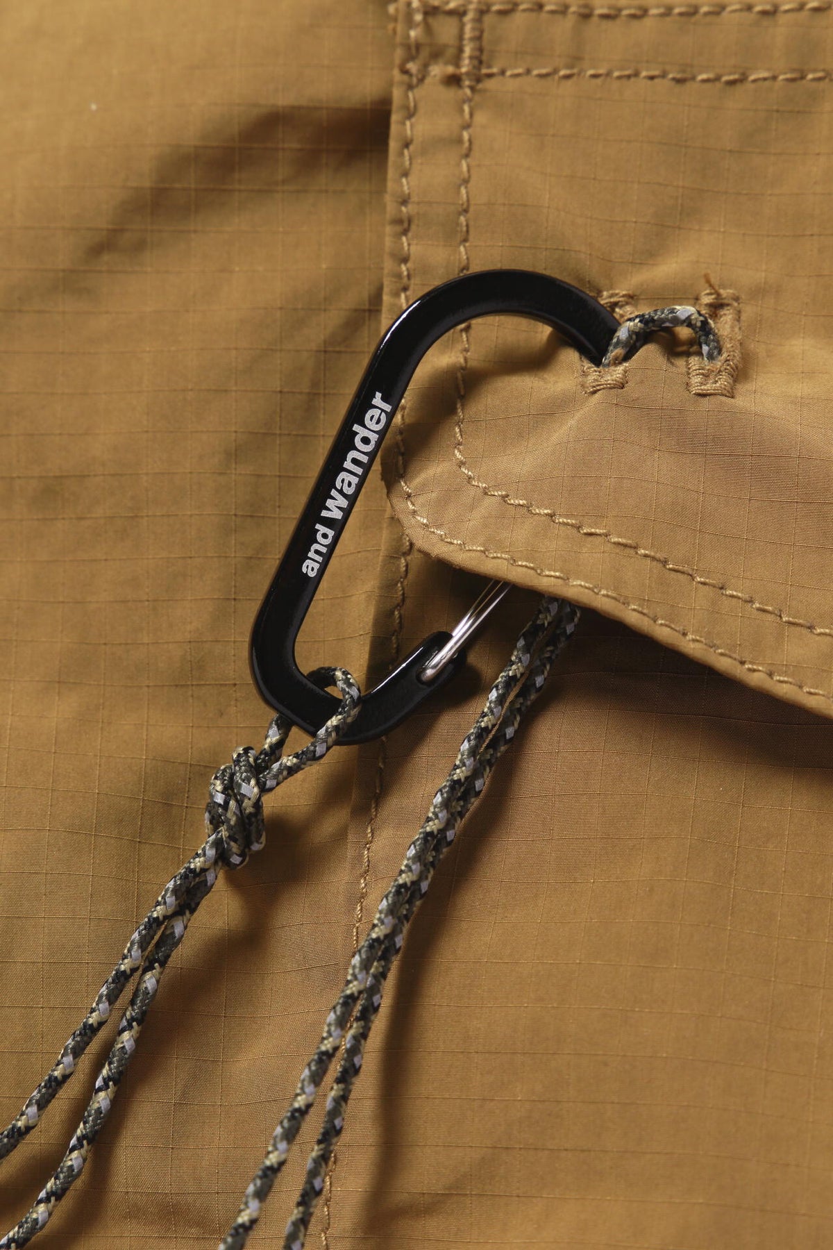 oversized cargo short pants (M)