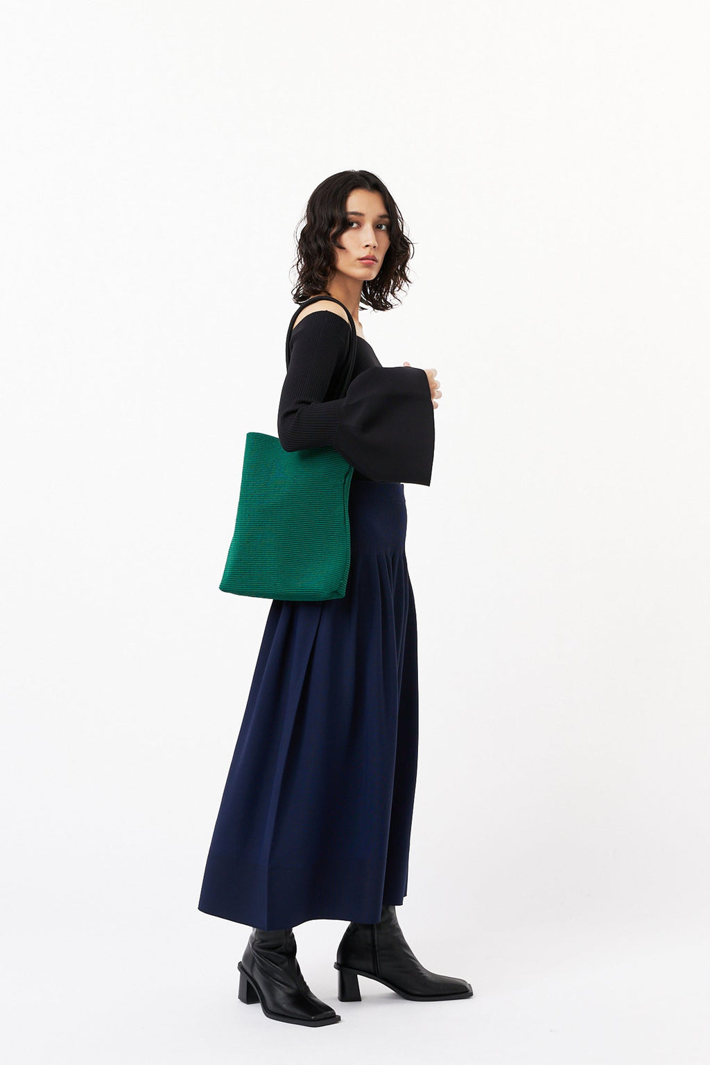 DOUGHY HAND BAG