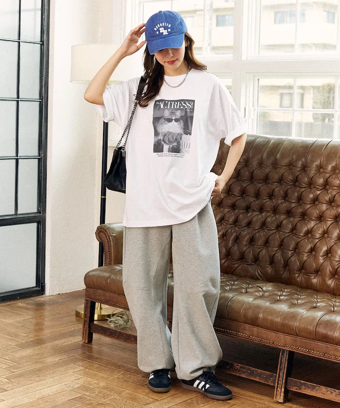 <Functional Material> MAGAZINE Cat Photo T-Shirt Limited Release