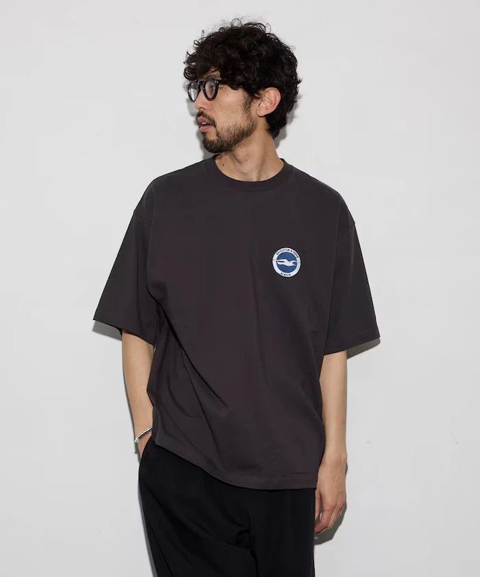 [Release on 5/22 12:00~] Brighton & Hove Albion FC - SEAGULLS UNIFORM GRAPHIC TEE