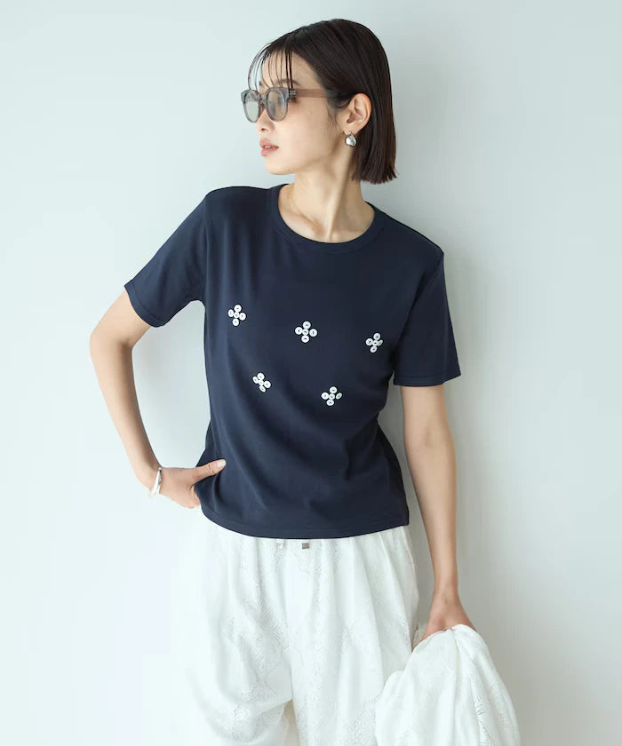 Shell Button Flower Motif Cotton Modal T-Shirt