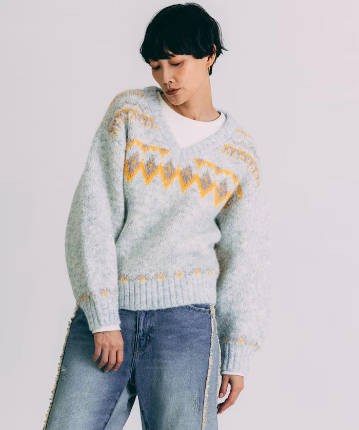 V-neck color block Nordic pattern knit