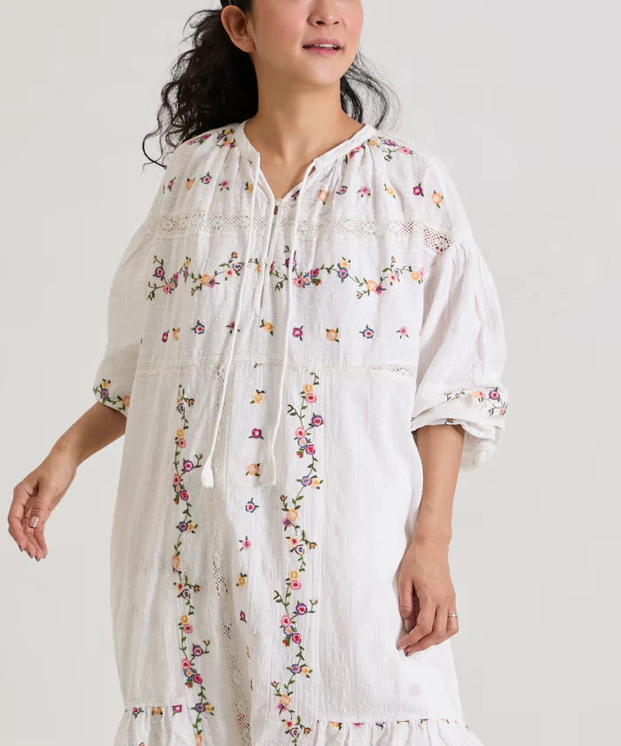 Dobby Floral Embroidery x Lace Dress