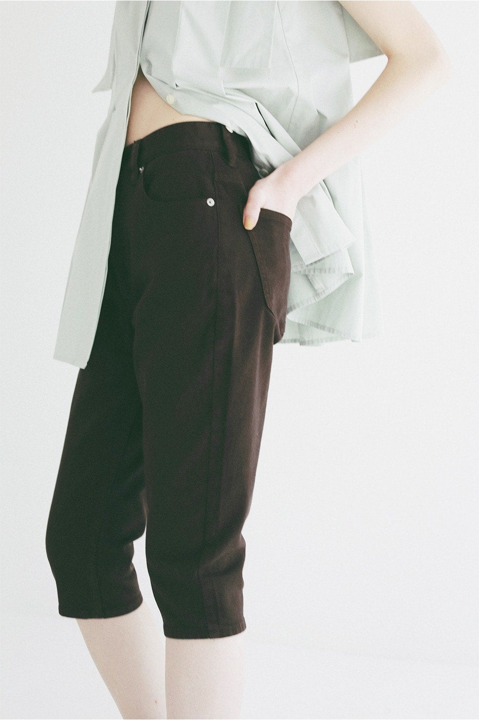 DENIM CAPRI PANTS