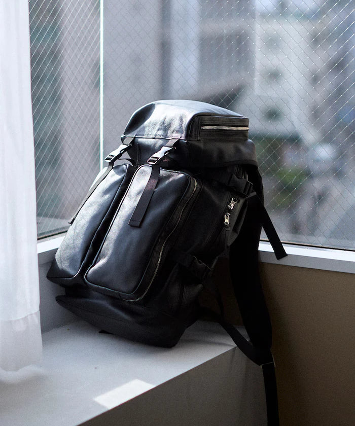 Leather Backpack L / Leather Backpack / Cowhide / Water-repellent Leather / with PC Sleeve