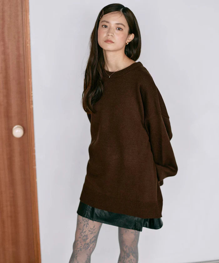 Sweat-like Lettered Knit / Jacquard Knit