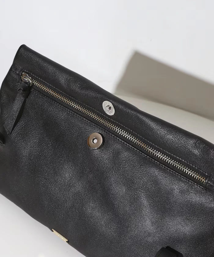 Leather Flap Shoulder Bag / Cowhide / Water-Repellent Leather