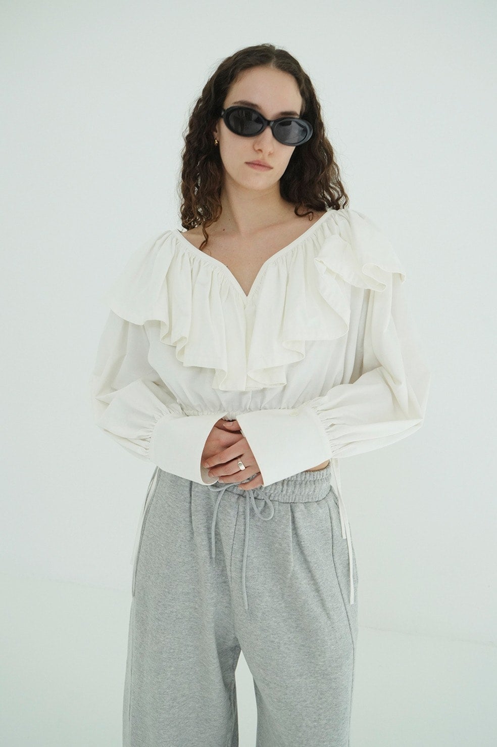 FRILL COLLAR SHORT BLOUSE