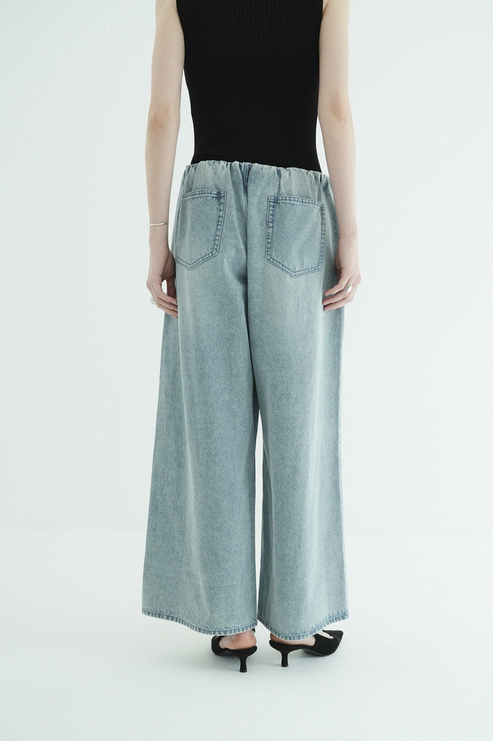 WAIST GATHERED DENIM PANTS