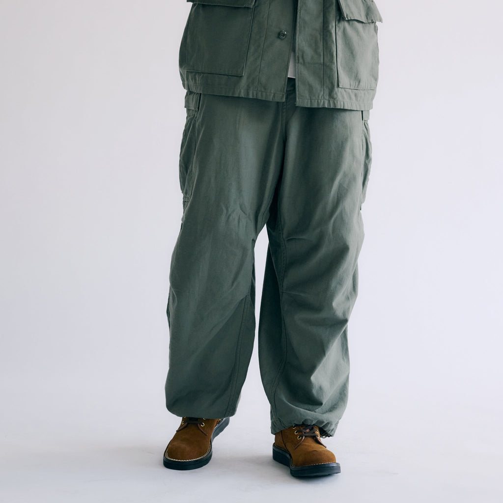GL42401 / LIGHT BACKSATIN OVER CARGO PANTS