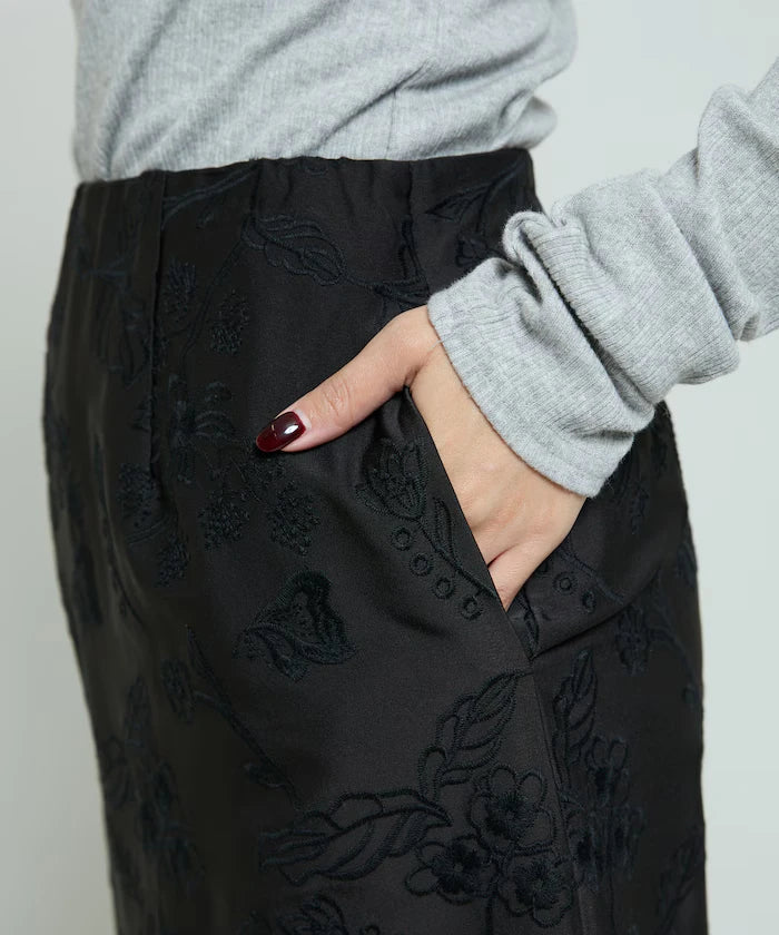 Flower Embroidery I-Line Easy Skirt