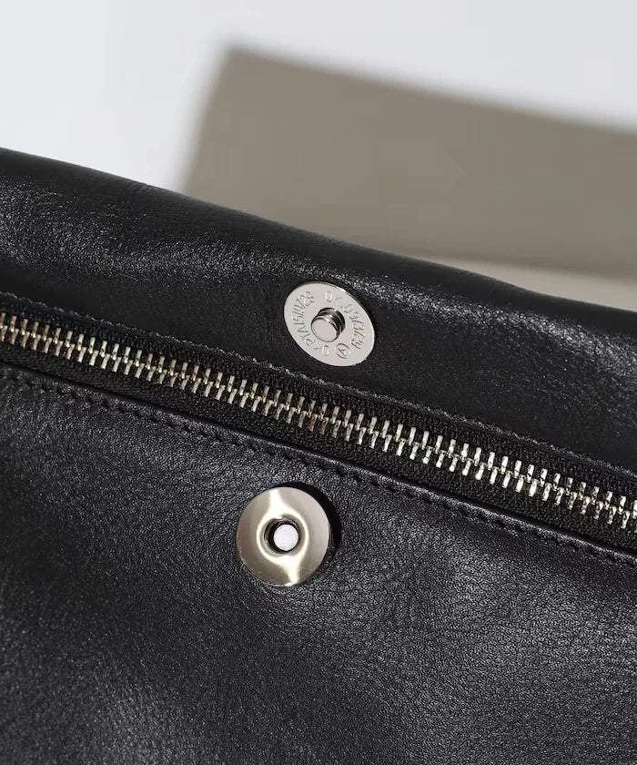 Leather Flap Shoulder Bag / Cowhide / Water-Repellent Leather