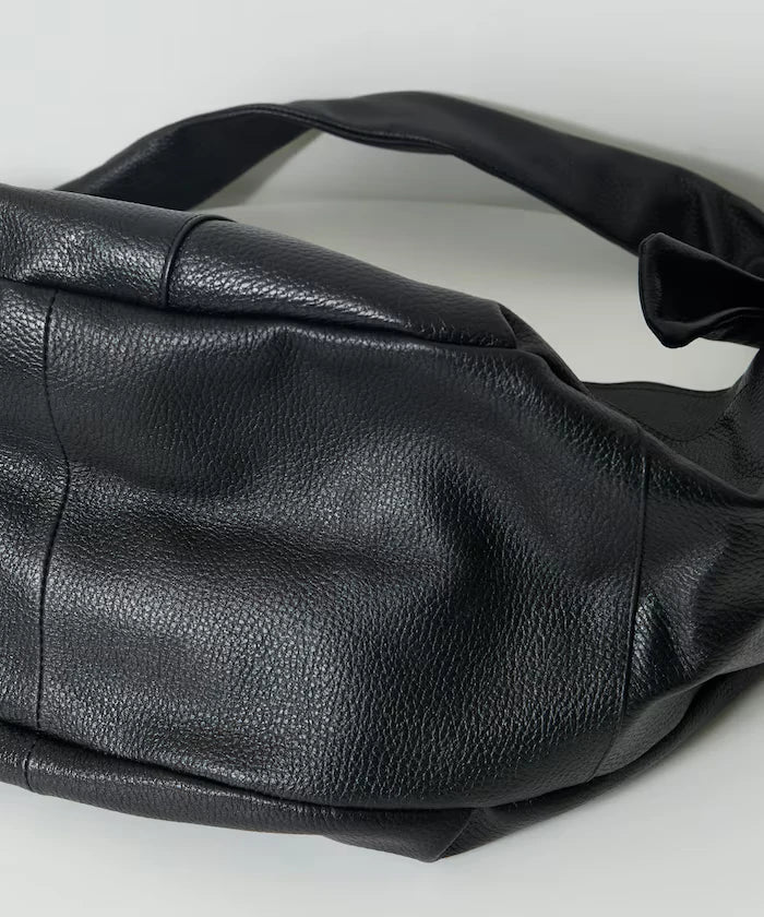 Leather Banana Big Shoulder Bag / Leather Banana Big Shoulder / Messenger Bag / Cowhide / Water-Repellent Leather