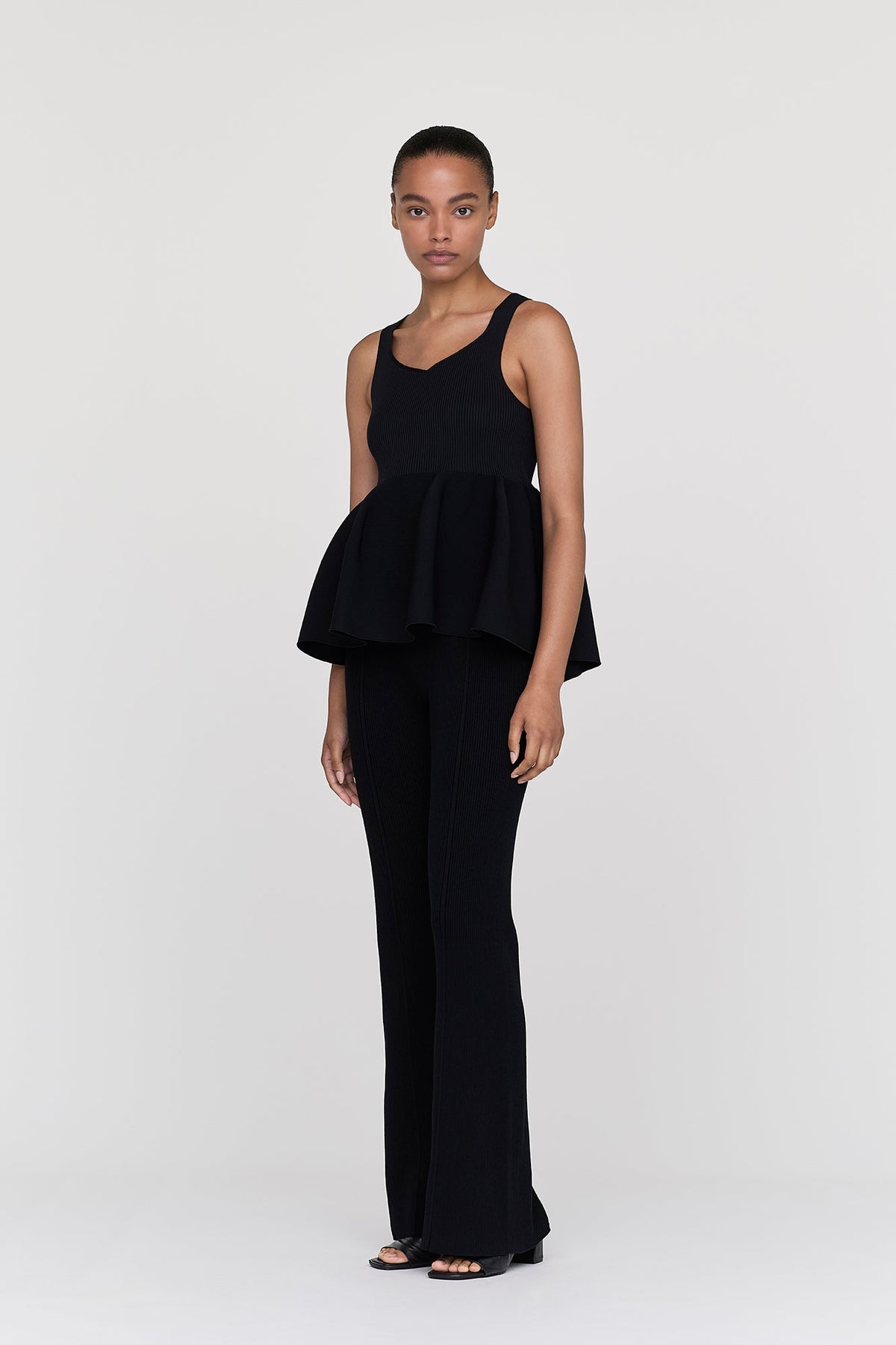 SOFT PORTRAIT TIGHT FLARE PANTS