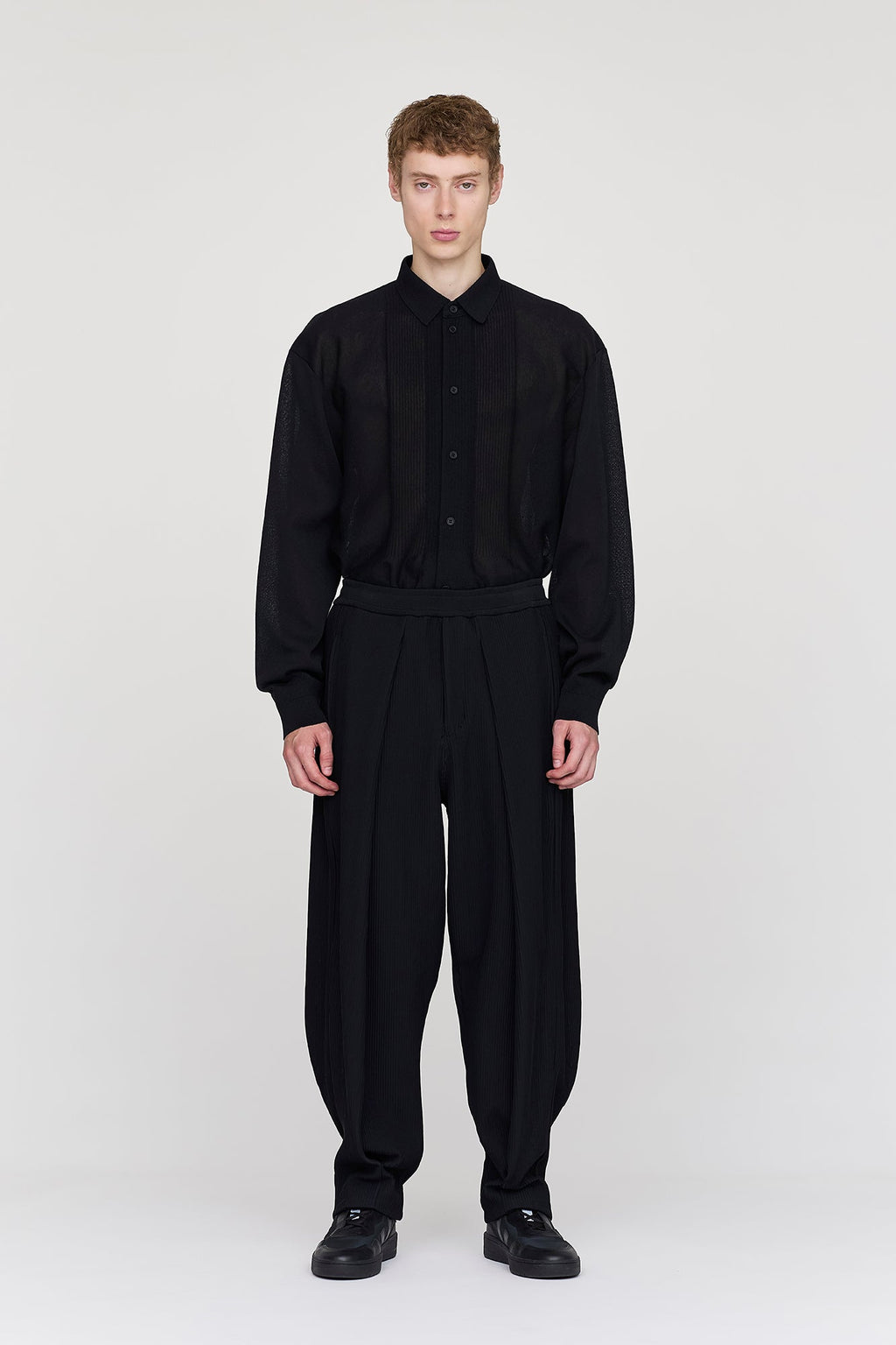 SOFT HYPHA TUCKED PANTS